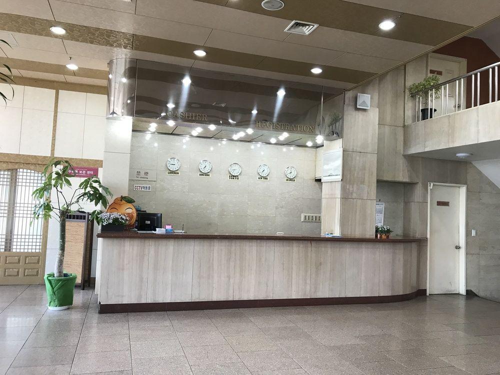 Seoul Tourist Hotell Jeju by Eksteriør bilde